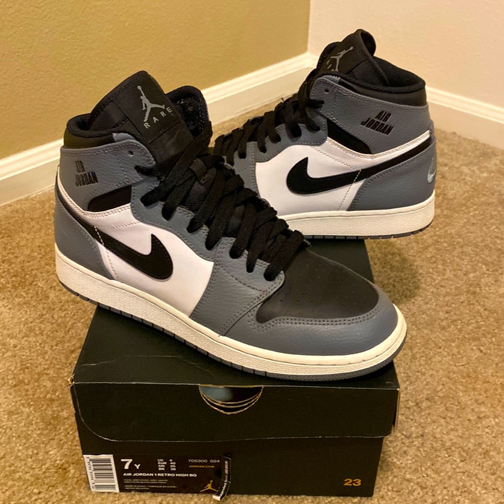 Nike Jordan 1 Rare Air Cool Grey Retro High 7y GS 705300-024